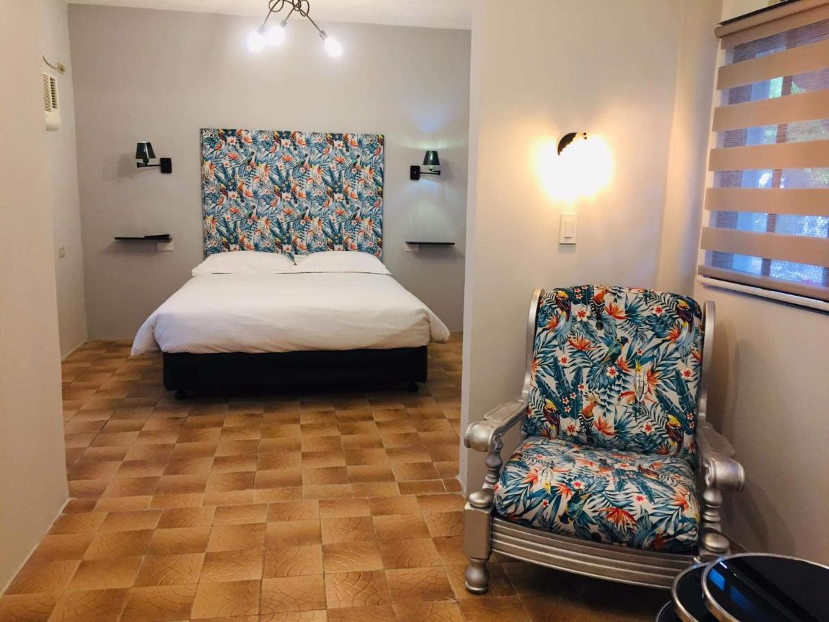 Sunbloom Beachfront Hotel And Restaurant Zambales Sinabacan Екстериор снимка