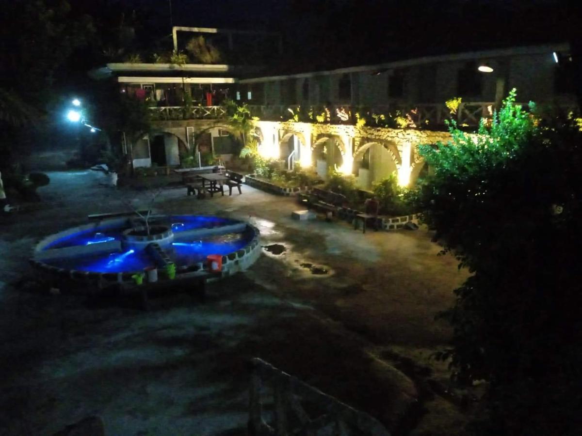 Sunbloom Beachfront Hotel And Restaurant Zambales Sinabacan Екстериор снимка