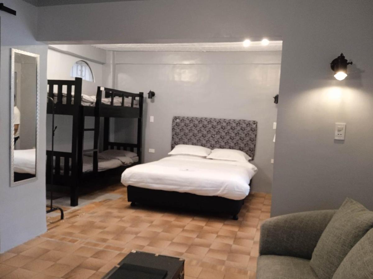 Sunbloom Beachfront Hotel And Restaurant Zambales Sinabacan Екстериор снимка