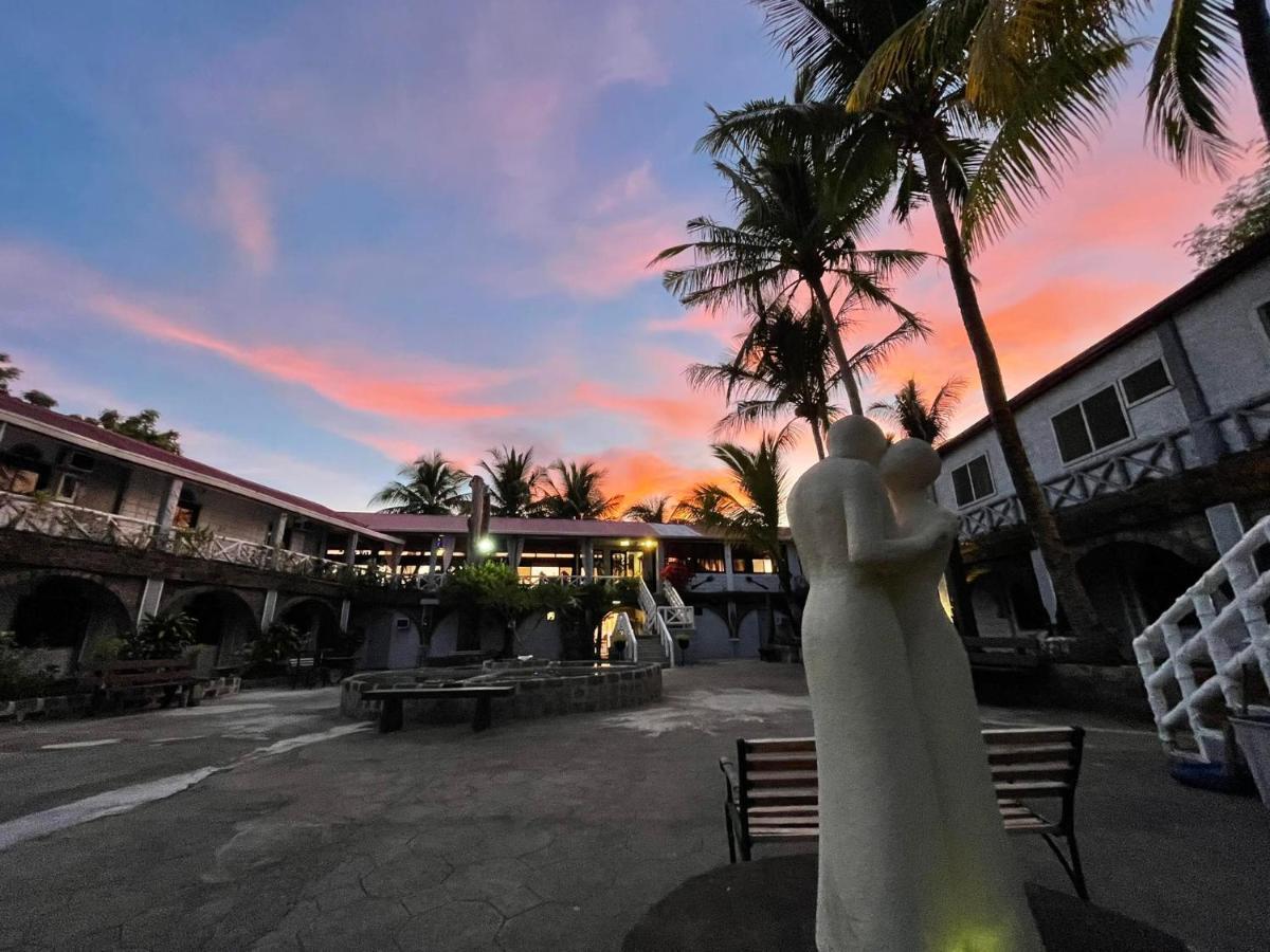 Sunbloom Beachfront Hotel And Restaurant Zambales Sinabacan Екстериор снимка