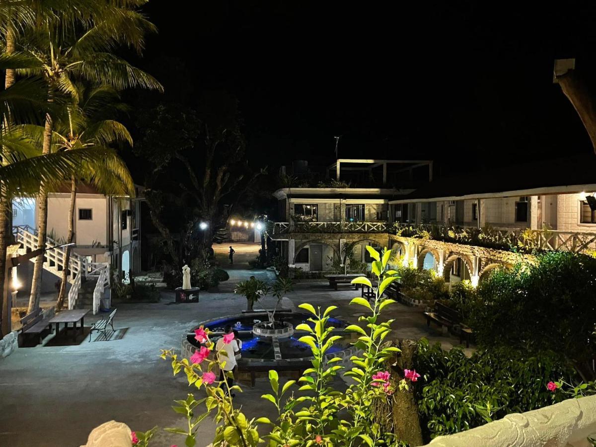 Sunbloom Beachfront Hotel And Restaurant Zambales Sinabacan Екстериор снимка