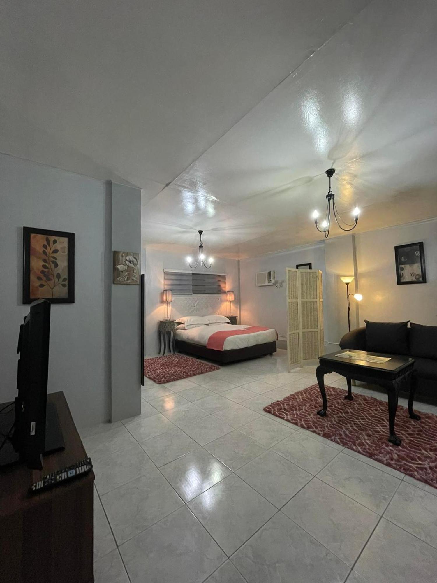 Sunbloom Beachfront Hotel And Restaurant Zambales Sinabacan Екстериор снимка